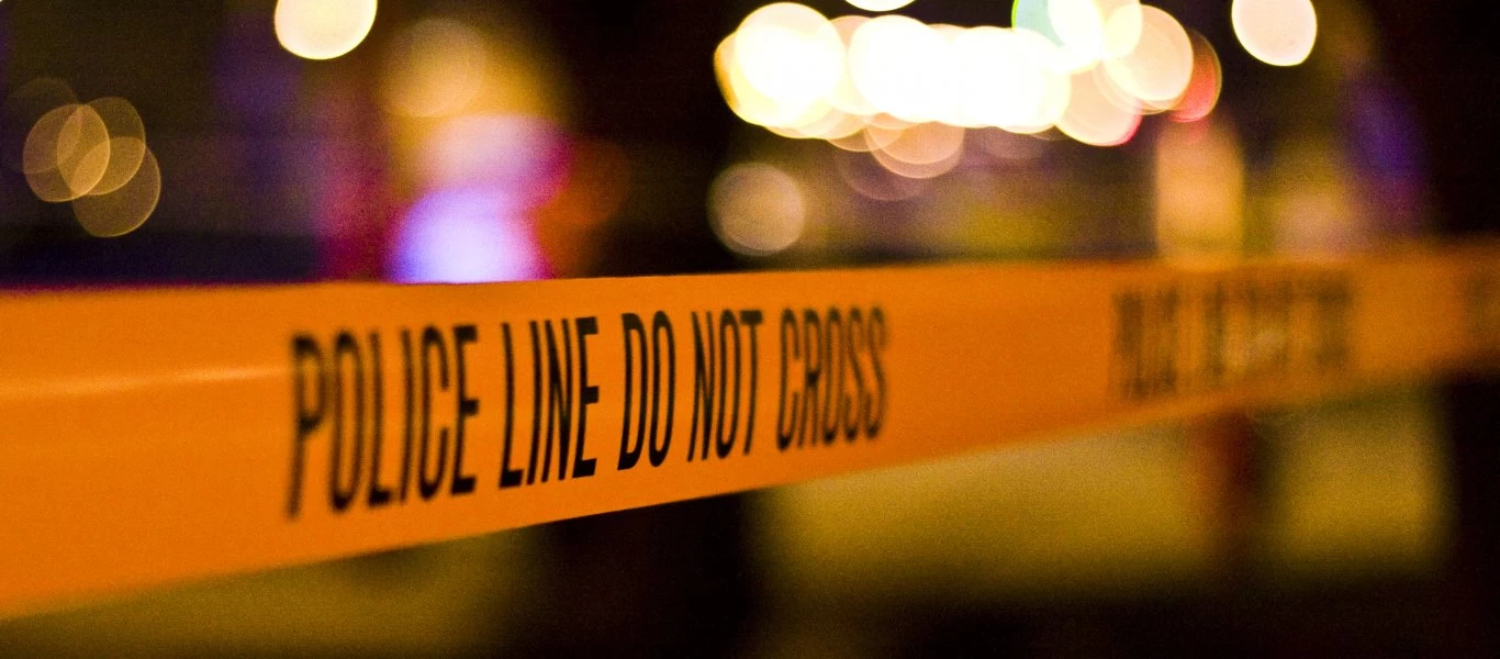 Άνδρας αποπειράθηκε να αυτοκτονήσει τρακάροντας αυτοκίνητο οικογένειας με τρία παιδιά